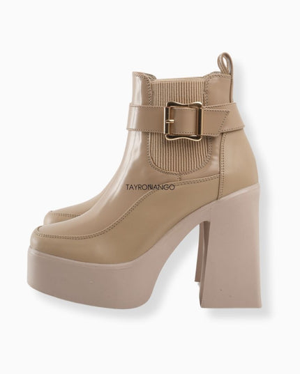 Botín plataforma beige brillante