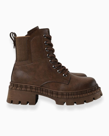 Botín almendra tipo militar cordones