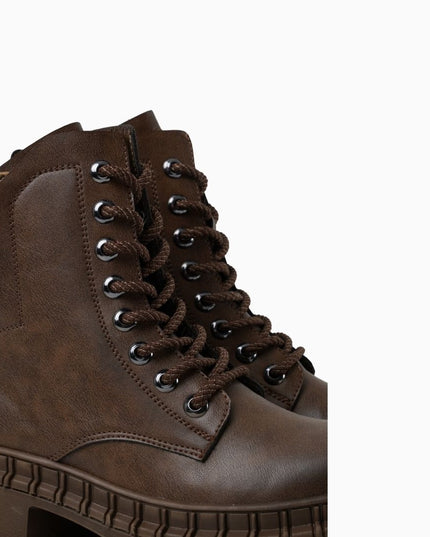 Botín almendra tipo militar cordones