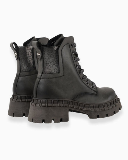 Botín gris tipo militar cordones