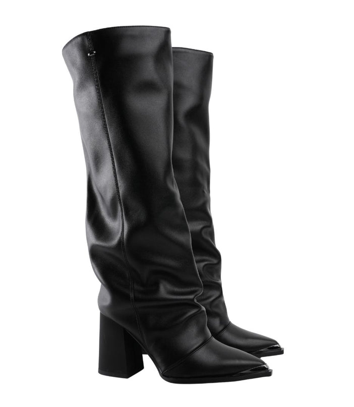 Bota larga negra de tacón y material suave