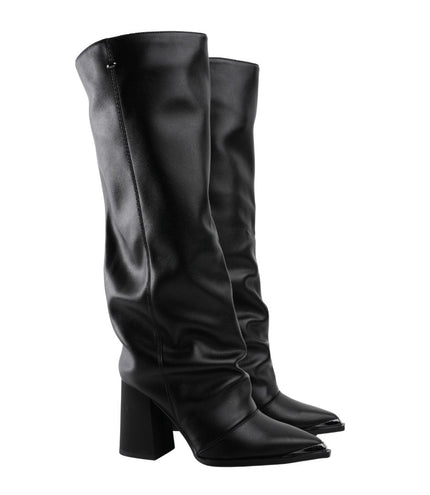 Bota larga negra de tacón y material suave
