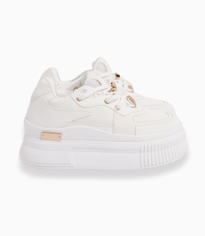 Tenis BLANCOS de Plataforma con Detalles Dorados