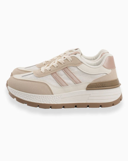 tenis kaki con líneas beige