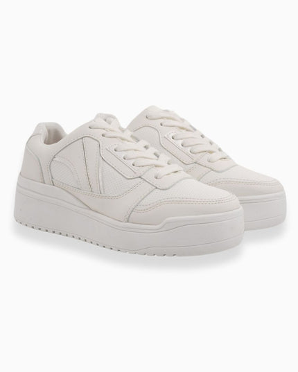 Tenis BLANCOS con Detalles Metálicos