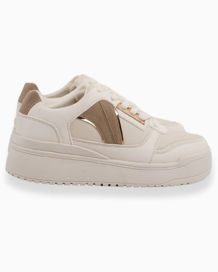 Tenis BEIGE con Detalles Metálicos