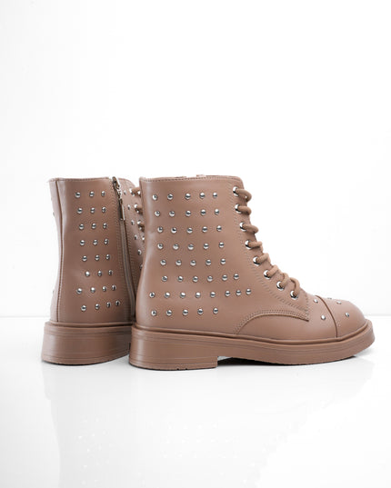 Botines taupe bajos taches