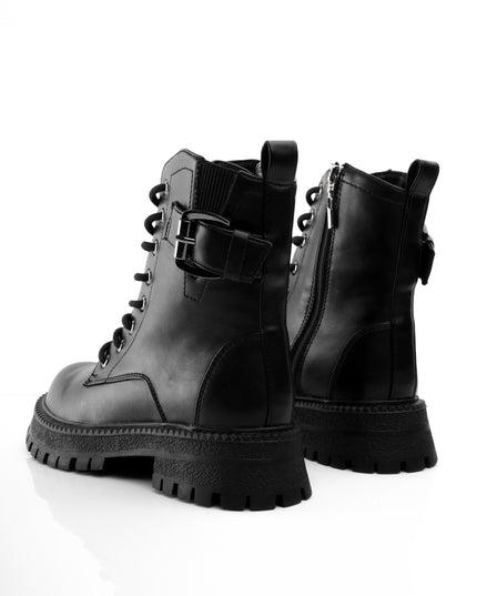 Botín negro cordones y correa