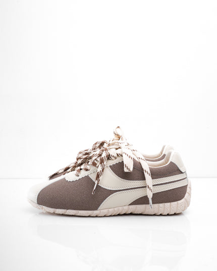 Tenis café planos diseño