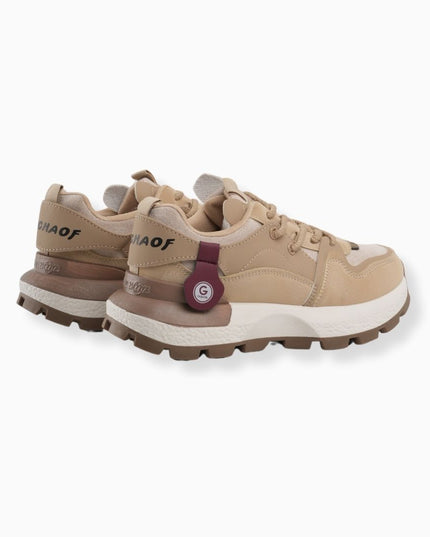 tenis Beige con detalles en diferentes tonos