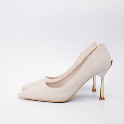 Tacón beige aplique mariposa
