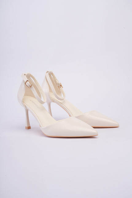 Tacones altos blancos con correa