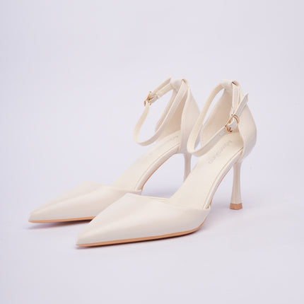 Tacones altos blancos con correa