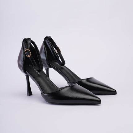 Tacones altos negros con correa