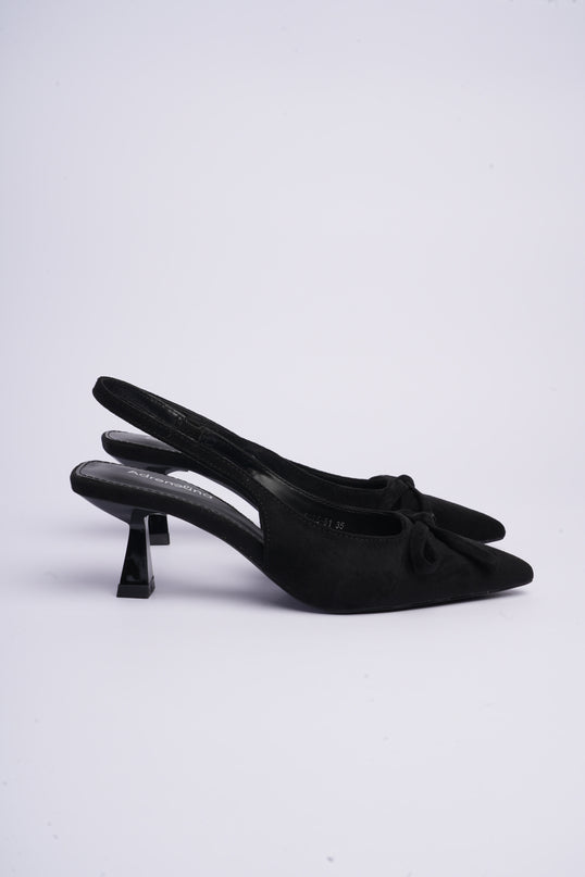 Tacones bajos con moño negros