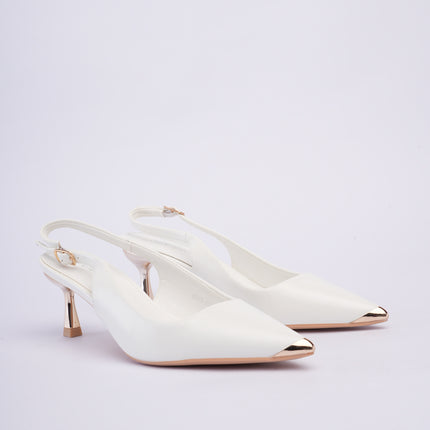 Tacones blancos bajos con correa