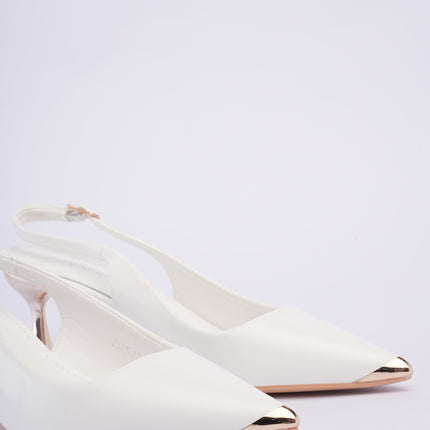 Tacones blancos bajos con correa