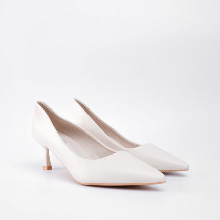 Tacones blancos bajos de punta
