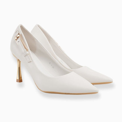Tacones blancos con hebilla