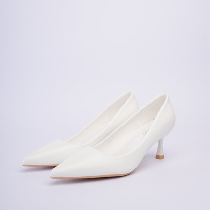 Tacones blancos elegantes altura media
