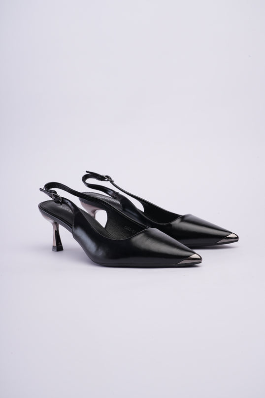 Tacones negros bajos con correa
