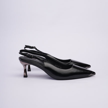 Tacones negros bajos con correa