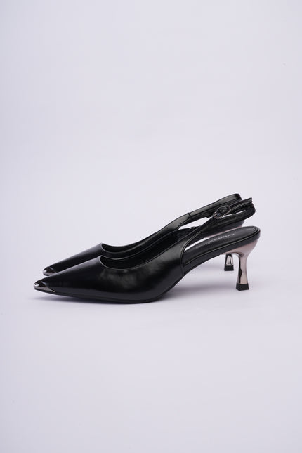 Tacones negros bajos con correa