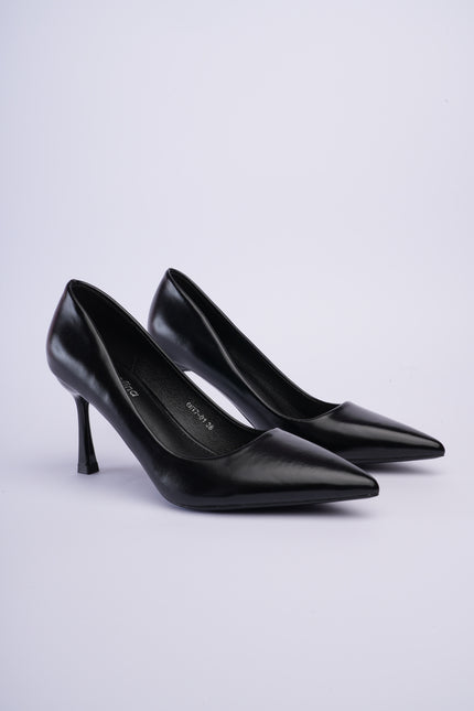 Tacones negros clásicos matte