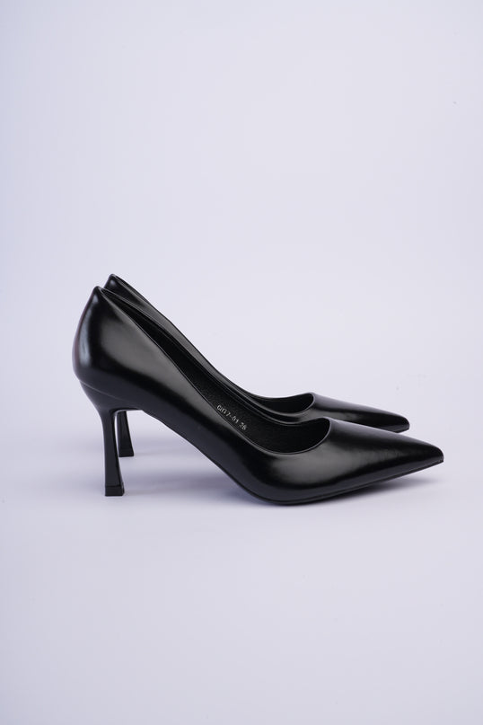 Tacones negros clásicos matte