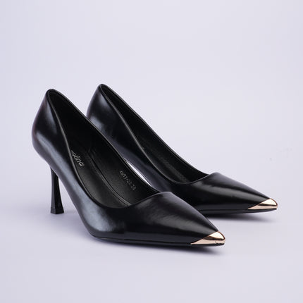 Tacones negros de aplique en punta