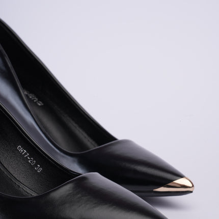Tacones negros de aplique en punta