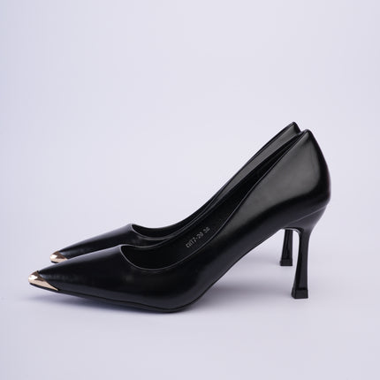 Tacones negros de aplique en punta
