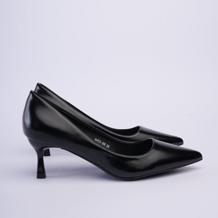 Tacones negros elegantes altura media