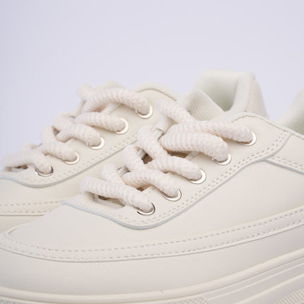 Tenis altos beige básicos