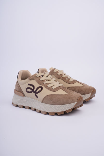 Tenis altos café con beige