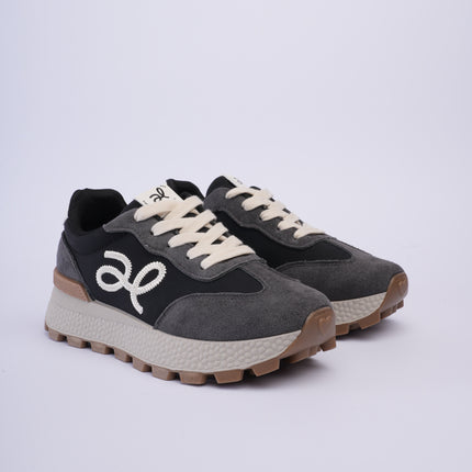 Tenis altos negros con gris