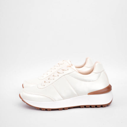 Tenis bajos crema brillantes
