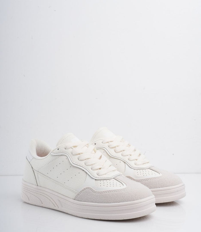 Tenis básicos blancos planos