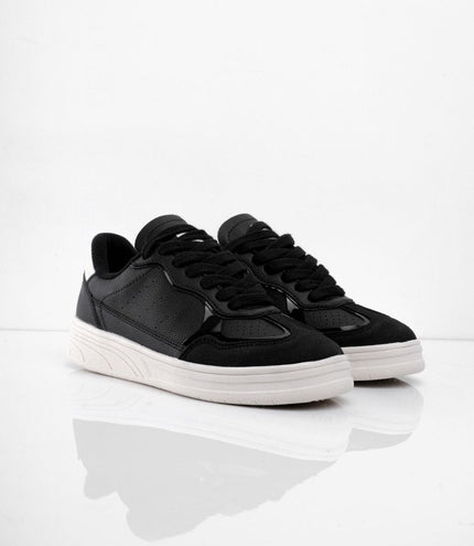 Tenis básicos negros planos