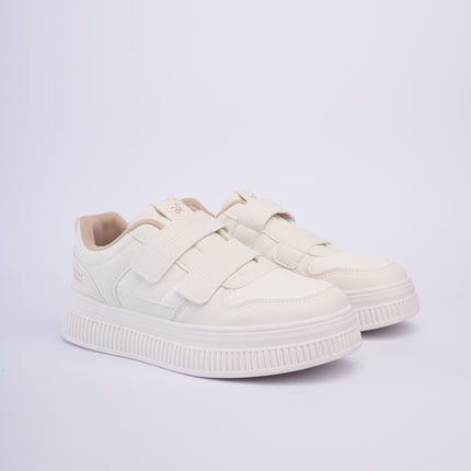 Tenis beige clásicos con doble velcro