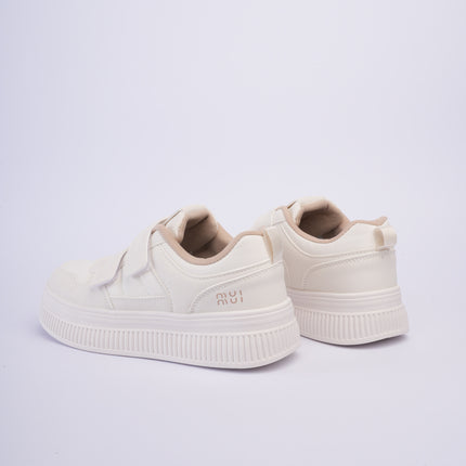 Tenis beige clásicos con doble velcro