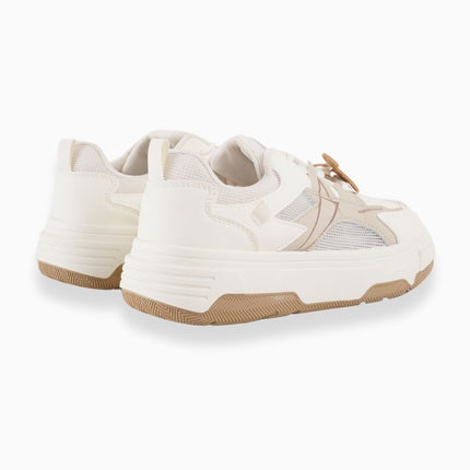 Tenis beige con aplique love