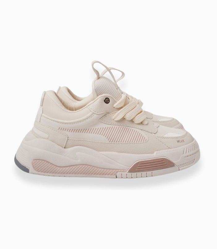 Tenis beige con detalles rosa
