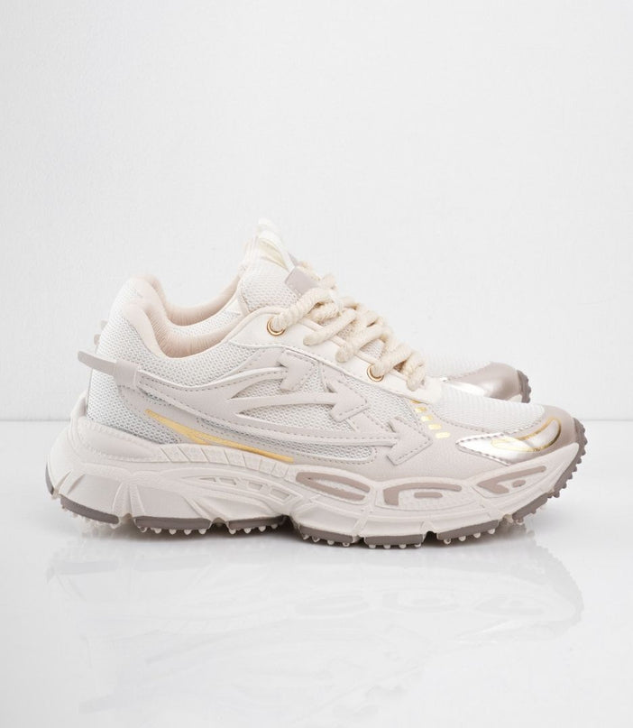 Tenis beige con líneas doradas