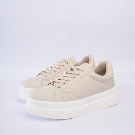 Tenis beige x plataforma blanca