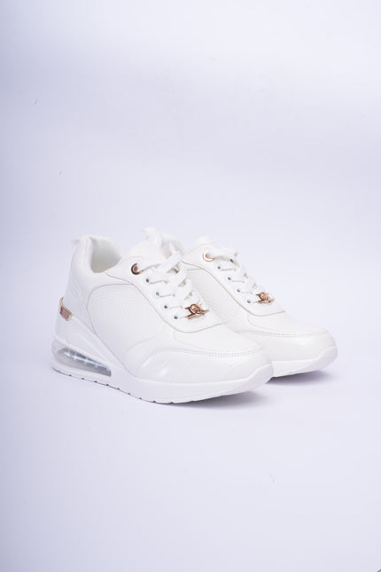 Tenis blancos altos con cámara de aire
