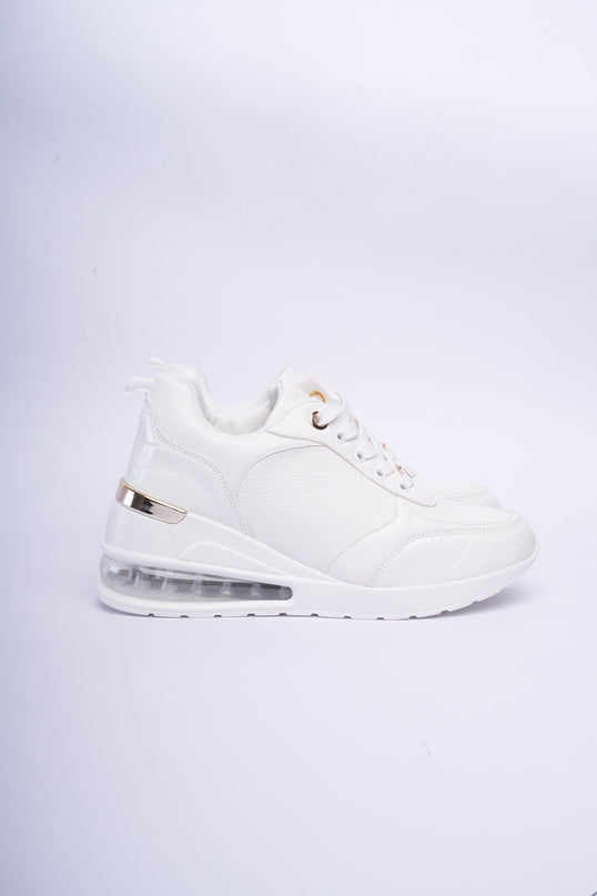 Tenis blancos altos con cámara de aire