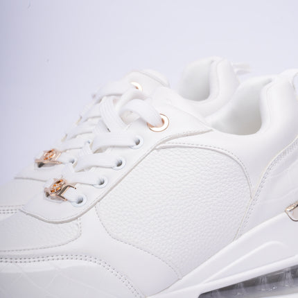 Tenis blancos altos con cámara de aire