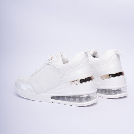 Tenis blancos altos con cámara de aire