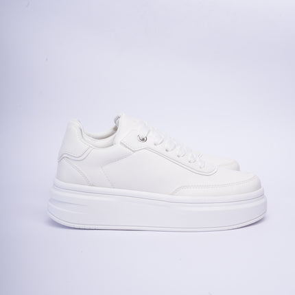 Tenis blancos básicos con plataforma